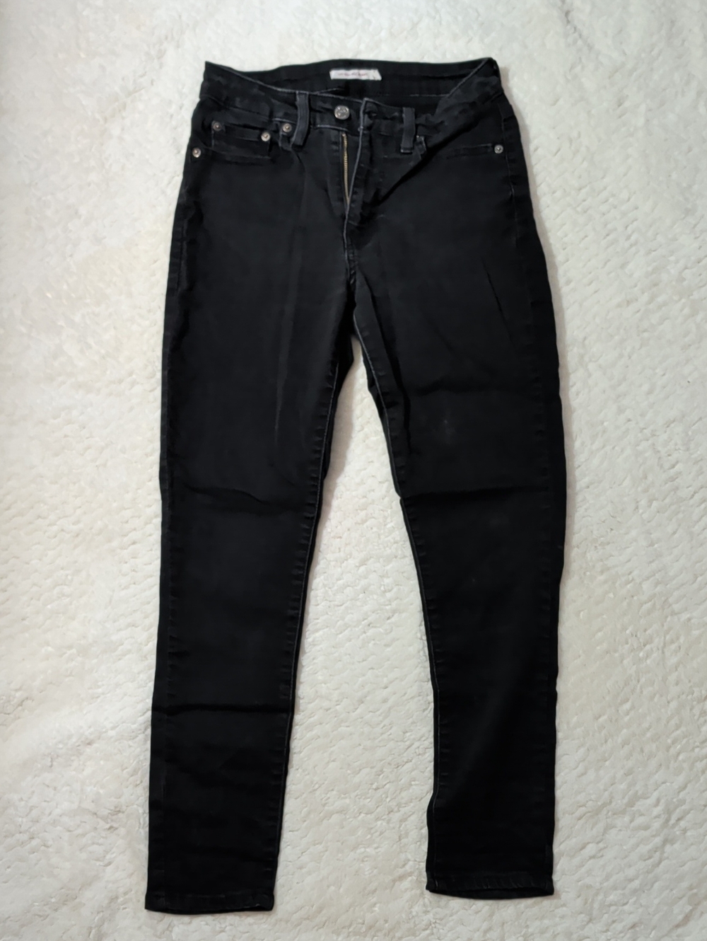 Levi's Black Skinny Jeans - Classic Slim Fit